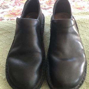 Vintage Leather Naot slip on shoes